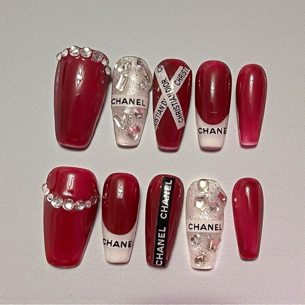 Custom Handmade Reusable Red And White Designer Press On Nails